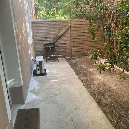 Spa Jardin Prive T3 Independant Dans Villa Morieres-les-Avignon Bagian luar foto