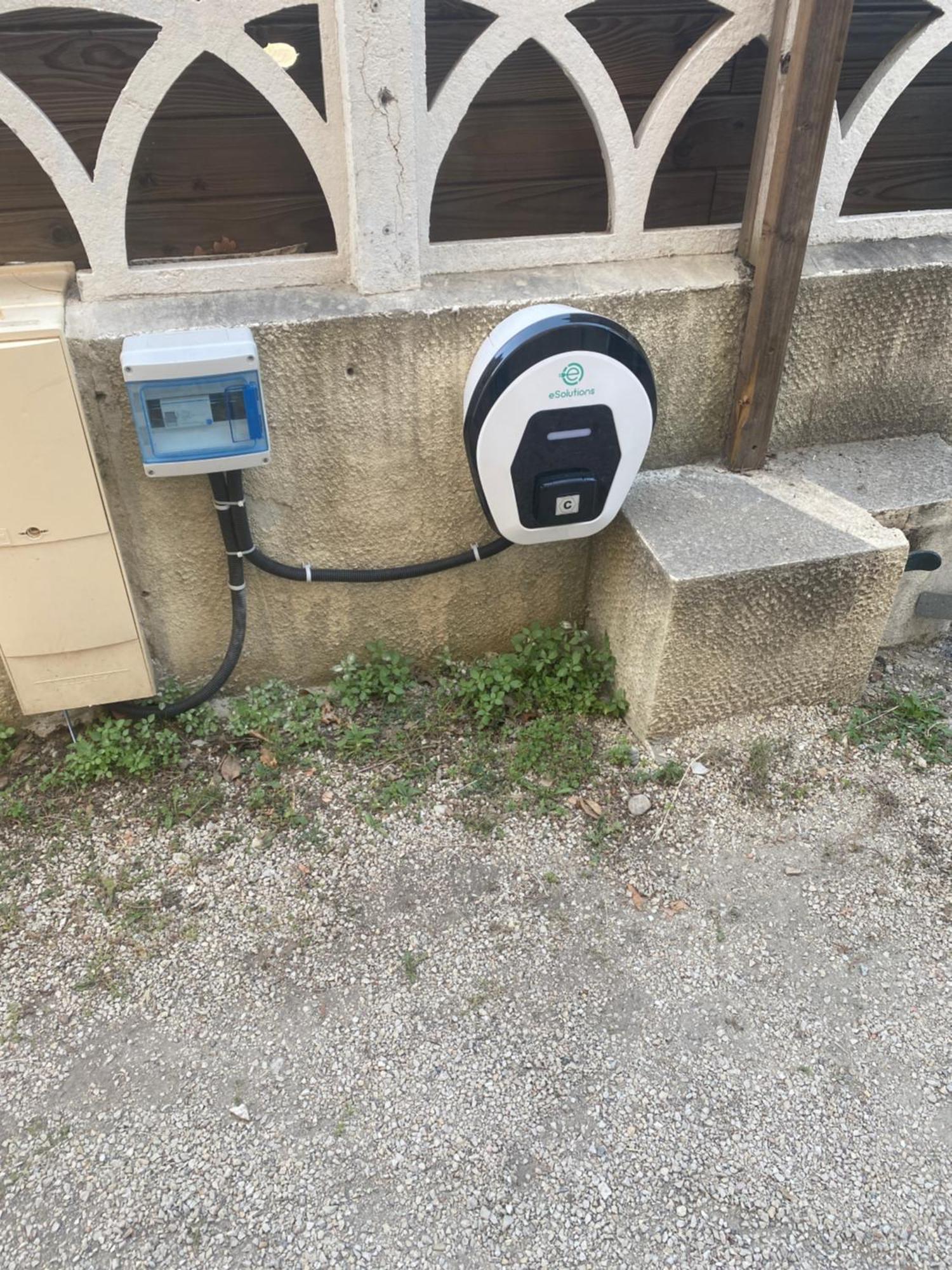 Spa Jardin Prive T3 Independant Dans Villa Morieres-les-Avignon Bagian luar foto